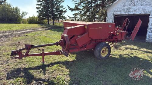 New Holland 276 square baler, s/n 382742