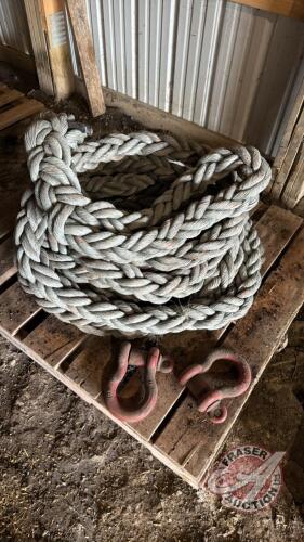 50&rsquo; x 3&rdquo; tow rope with shackles