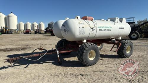 Twin 1000gal NH3 tanks on HD Johnson Welding 4-wheel wagon (Unit #200)