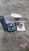 Labtronics 919 LT grain moisture tester and scale