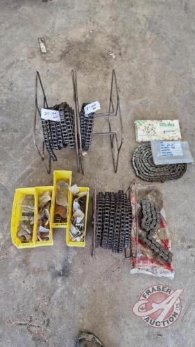 Lot of roller chain and links