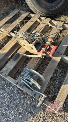 Hand cable winches