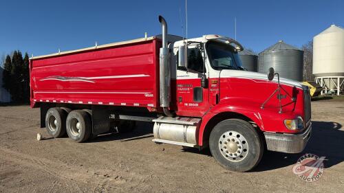 2003 International 9200i grain truck, 895,188 kms showing, VIN# 2HSCEAXR73C045420, OWNER: Henry Snitynski, SELLER: FRASER AUCTION LTD ________________________________________ **SAFTIED**