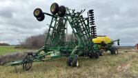 40&rsquo; John Deere 1830 air drill + JD 1910 air cart s/n 720250 drill, s/n 720562 cart