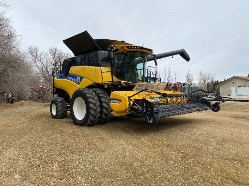 *2015 NH CR9.90 sp combine