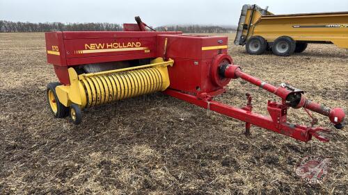 New Holland 570 square baler s/n 826223