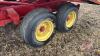 New Holland 1037 Stackliner square bale picker - 14