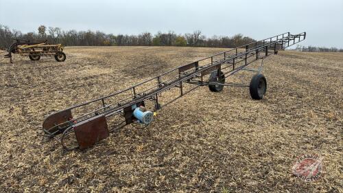 30&rsquo; Malco bale elevator
