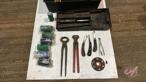 Hoof trimming lot