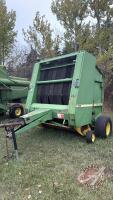 John Deere 530 round baler s/n 688429