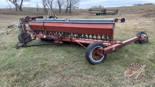 14&rsquo; Cockshutt 225 end wheel disc drill