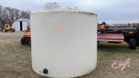 K85. UNUSED 2500 gal poly tank (A)