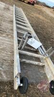 K75. 32' extension ladder with supports