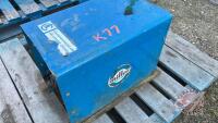 K77. Miller 225 Thunderbolt arc Welder (NO LEADS)