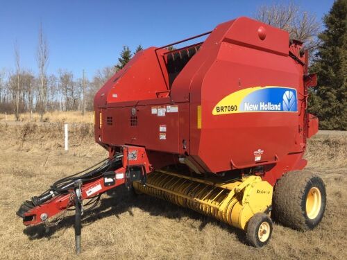 *2010 NH BR7090 rd baler