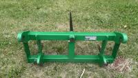 Frontier 3 prong bale fork w/ John Deere quick attach mount, S/N: 1XFAB12GTE0006545