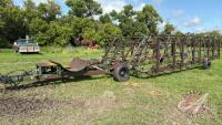 60&rsquo; hydraulic harrows with tank cradle