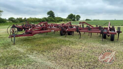 36&rsquo; CaseIH 5600 chisel plow, S/N: JAG0002610