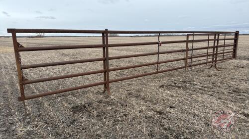 30&rsquo; 5 bar free standing panel w/ gate (D)