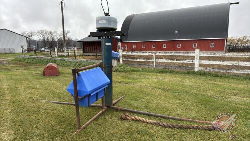 Lewis cattle oiler Unit C