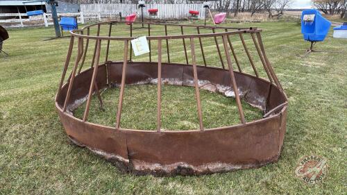 Skirted round bale feeder Unit E