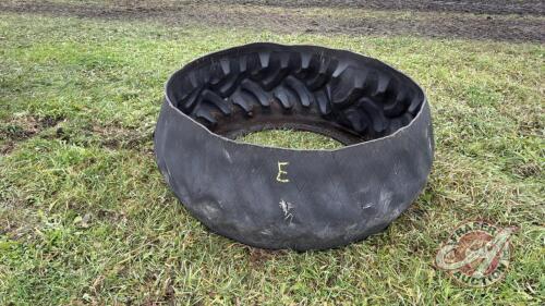 Inverted tire feeder (E)