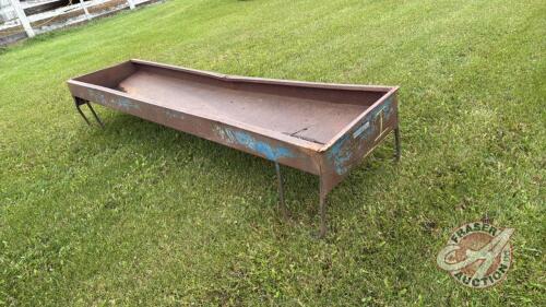 10&rsquo; Miami metal feed trough (I)