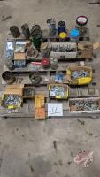 Misc Bolt's, nuts, washers, and screws. (LLL)