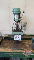 12 speed heavy duty electric drill press (Pallet RR)