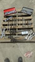 various wrenches. 3xpipe wrenches. 14-18-24. (Pallet JJ)