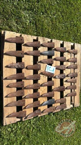 Pallet lot of knock-on spikes (Pallet J)