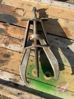 Posilock puller