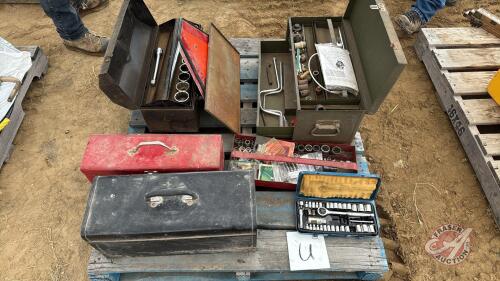 Assortment of toolboxes and tools Pallet U