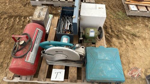 Pallet of wire wheels, chain breakers, Makita chop saw and drill Pallet T
