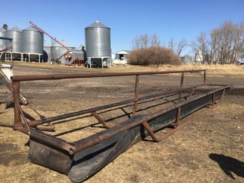 *30’ belt bottom feed trough (this feeder needs some repair)