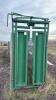 Post mount auto catch headgate