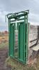 Post mount auto catch headgate - 2