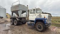 1984 Ford 8000 tandem axle truck, 214,760 kms showing, VIN# 1FDYW80U0EVA46713, OWNER: Fingas Farms LTD, SELLER: FRASER AUCTION LTD ___________________________________*TOD*