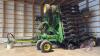 50&rsquo; John Deere 1890 Air disc planter & 1910 430-bushel triple compartment air cart, drill s/n 750451, cart s/n 750336 - 4