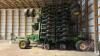 50&rsquo; John Deere 1890 Air disc planter & 1910 430-bushel triple compartment air cart, drill s/n 750451, cart s/n 750336 - 6