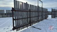 30&rsquo; free standing windbreak panel (M)