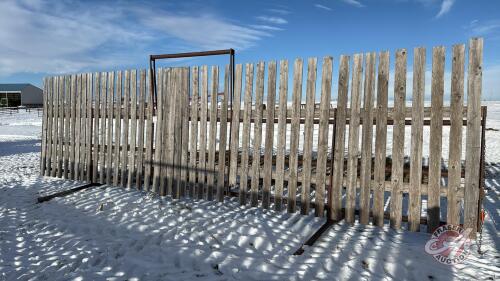 30&rsquo; free standing windbreak panel (I)