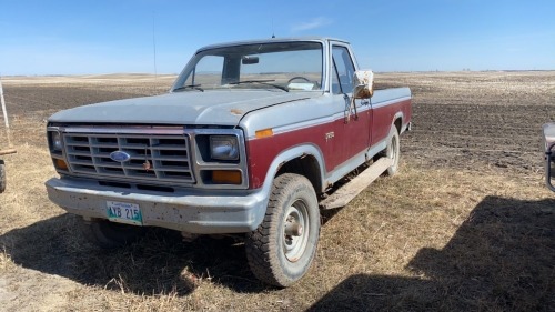 1983 Ford F-250 4x4 truck w/ reg cab, 4x4, 178,024km showing, vin-2FTEF26G4DCA44392 Owner: James C Heaman Seller: Fraser Auction___________________