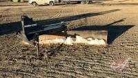 K133. 8' Farm King 3pt blade