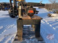 K108. B&D DeWalt 16&rdquo; Radial Arm Saw