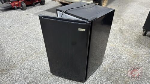 Mini fridge
