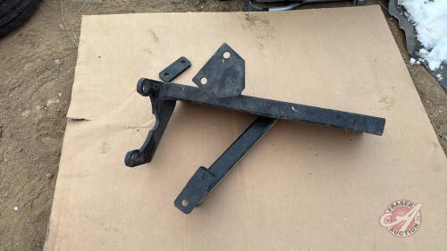 Crop divider mounting bracket for CaseIH sprayer