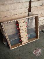 Bee Escape (screen barrier type)