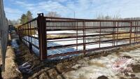30&rsquo; freestanding panel with a 16&rsquo; gate (BBB)