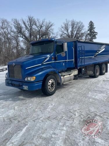 2009 International 9300i Tandem Axle Truck, 840,506 kms showing, VIN# 3HSCESBR39N157197, **SAFETIED**, OWNER: Calvern Farms LTD, SELLER: FRASER AUCTION LTD _____________________________